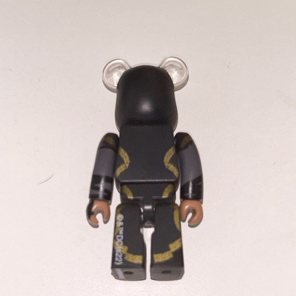 BearBrick Series45 - BLACK ADAM w/ Sealed Card - Picture 5 of 7